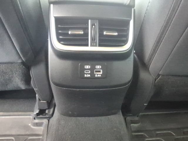Used 2023 Subaru Outback Premium AWD/4WD image 15