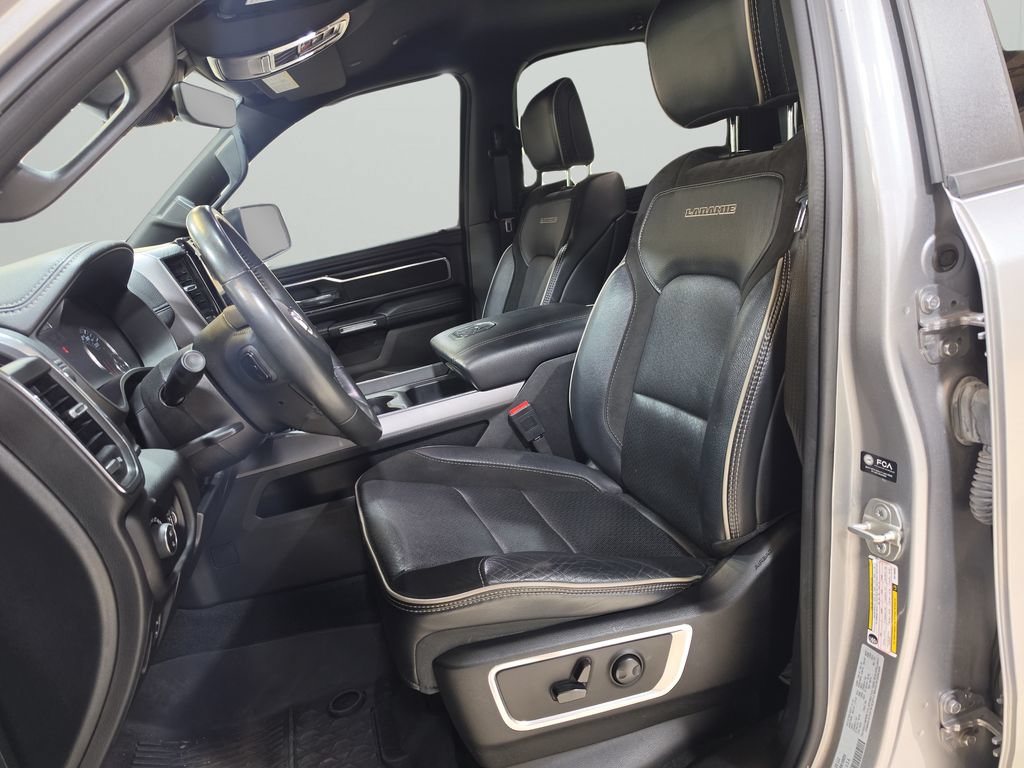 Used 2024 RAM 1500 Laramie AWD/4WD image 14