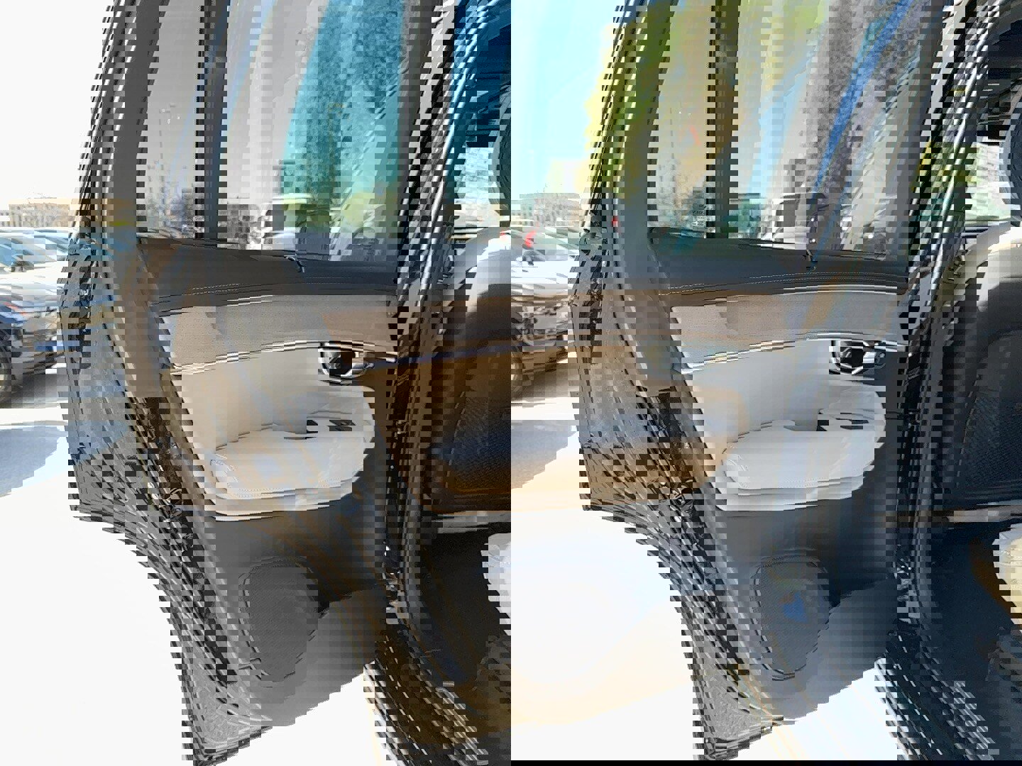 New 2026 Volvo XC90 B5 Ultra image 14