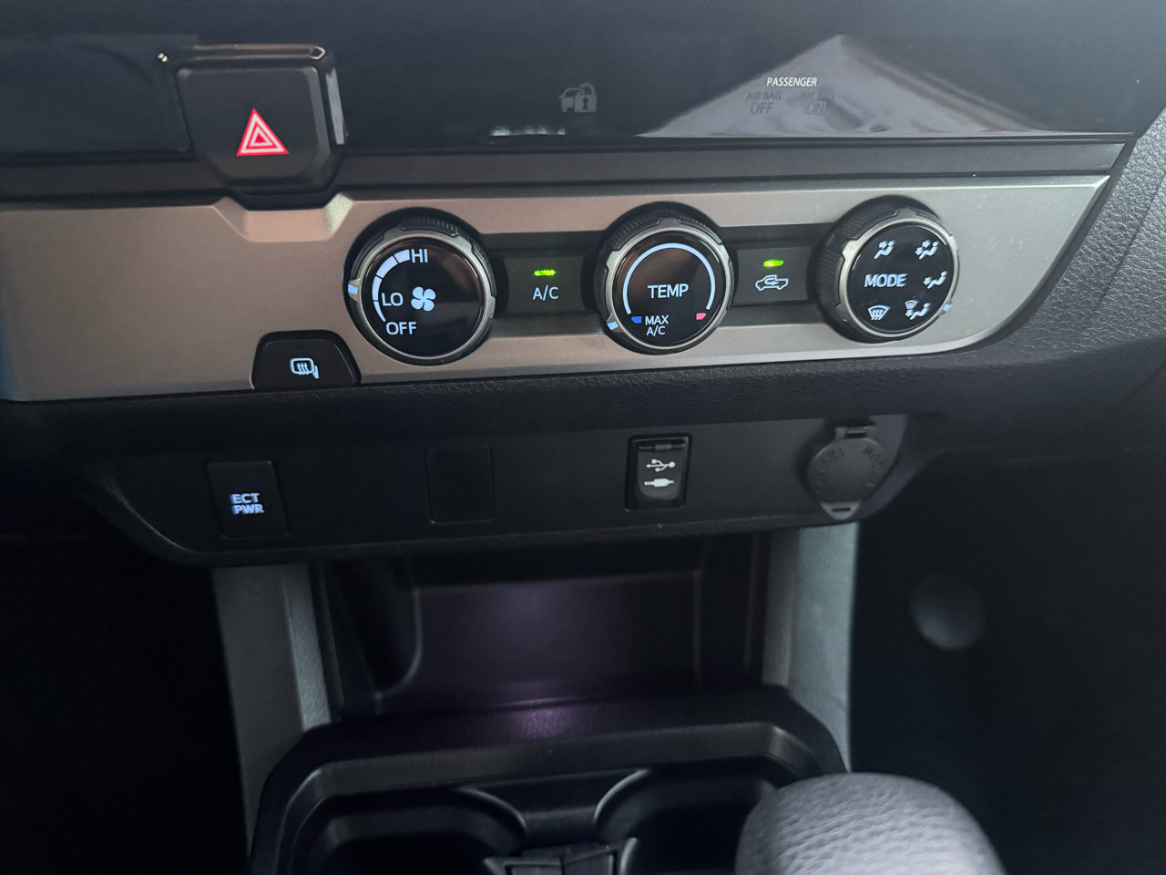 Used 2016 Toyota Tacoma SR RWD image 22