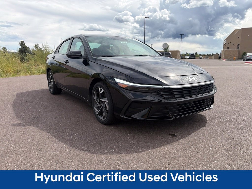 Certified 2025 Hyundai Elantra SEL FWD image 2