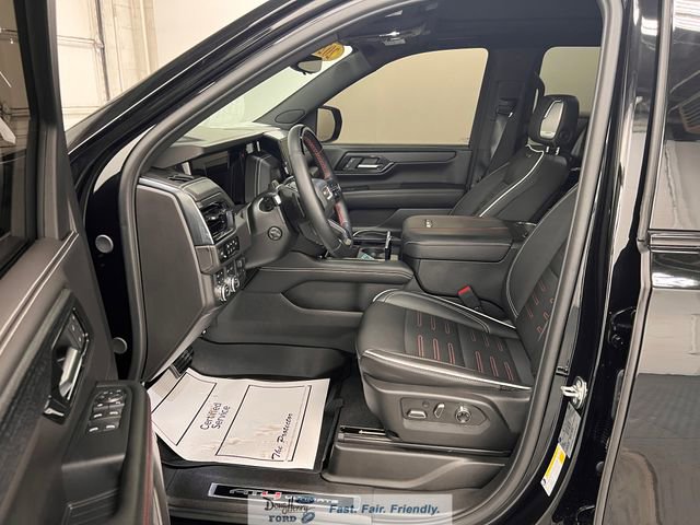 Used 2025 GMC Yukon XL AT4 Ultimate image 28