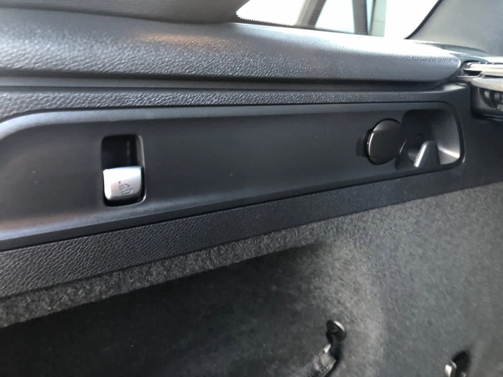 Used 2022 Mercedes-Benz GLC 300 4MATIC image 38
