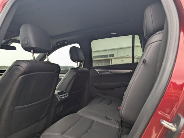 Used 2023 Cadillac XT6 Luxury AWD/4WD image 13