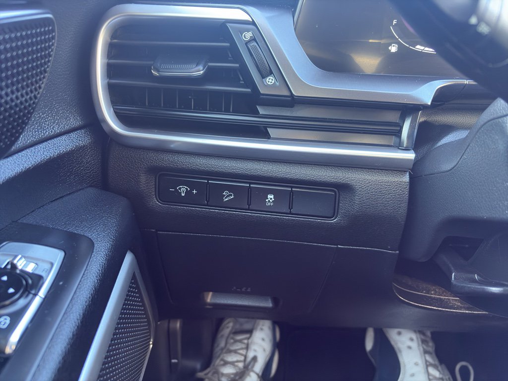 Used 2023 Kia Telluride LX image 22