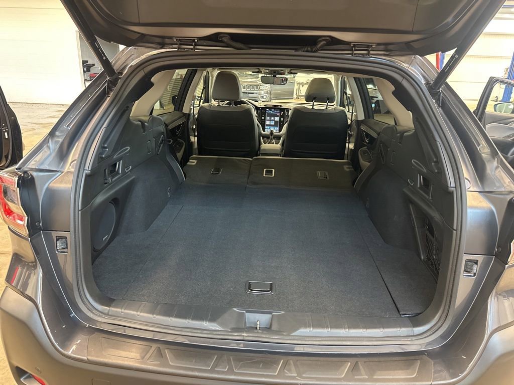 Used 2023 Subaru Outback Limited AWD/4WD image 25