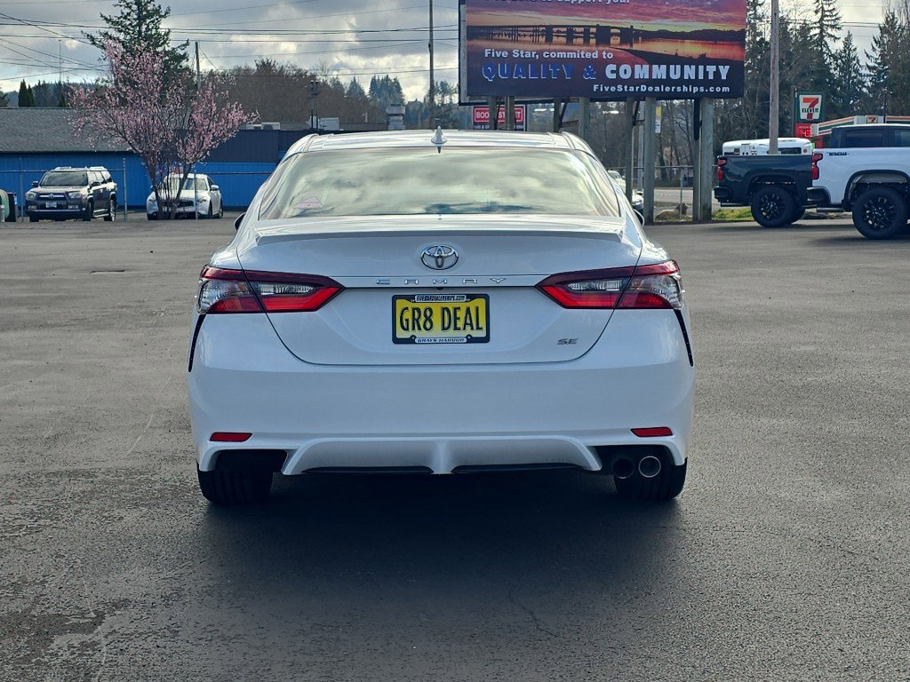 Certified 2022 Toyota Camry SE image 8
