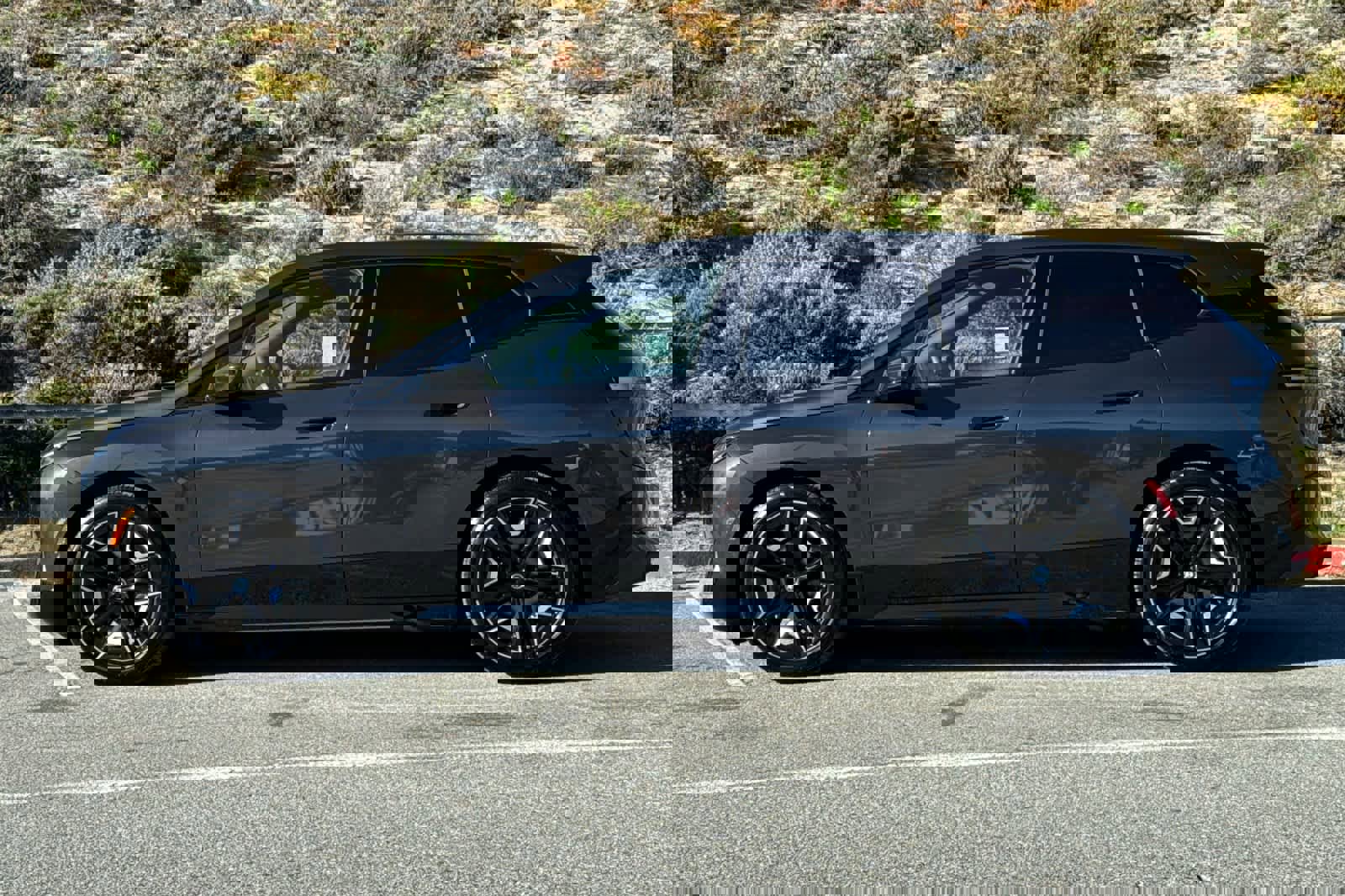 Certified 2025 BMW iX xDrive50 w/ Premium Package image 10