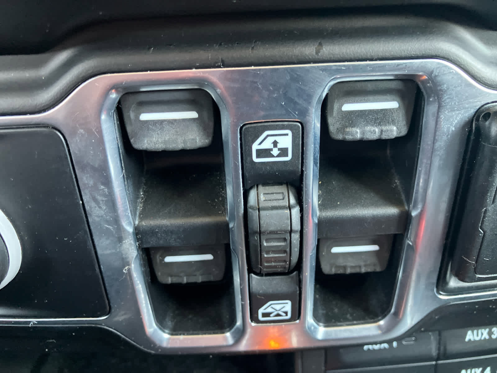 Used 2020 Jeep Wrangler Unlimited Sport S AWD/4WD image 32