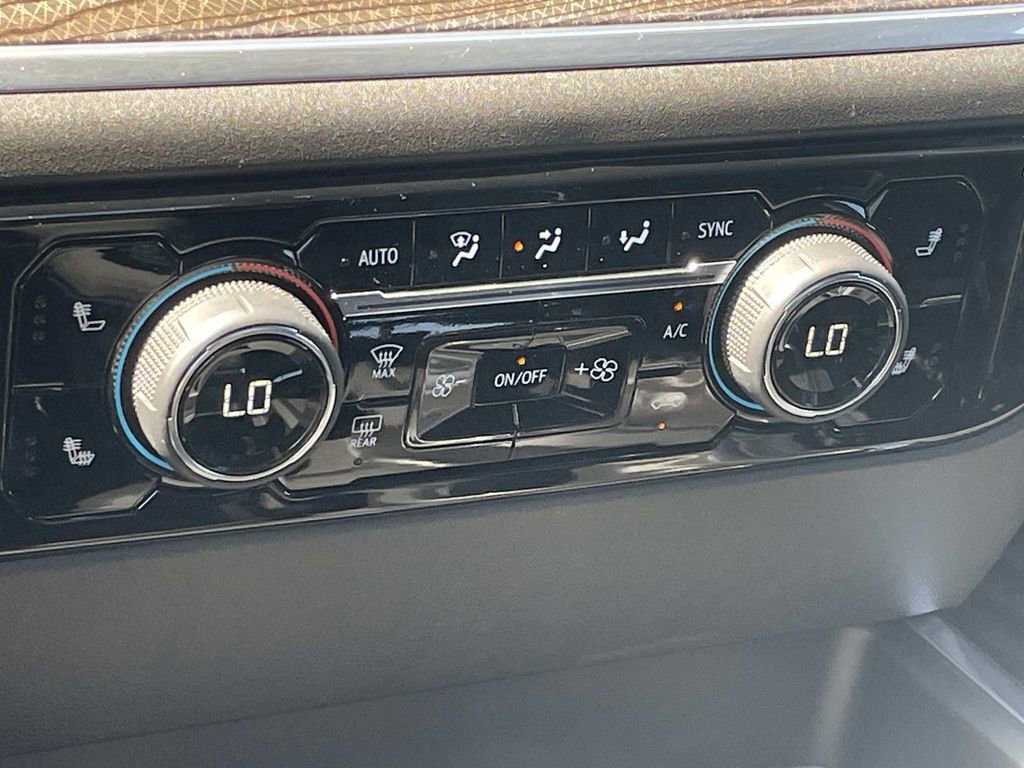 Used 2022 Chevrolet Silverado 1500 LT RWD image 20