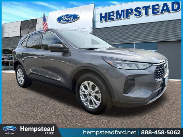 Certified 2024 Ford Escape Active w/ Tech Pack #1 AWD/4WD image 3