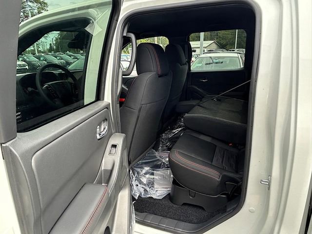 New 2025 Nissan Frontier PRO-4X w/ Tow Package image 18