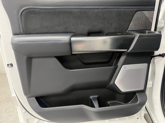 Used 2025 Ford F450 Platinum w/ FX4 Off-Road Package image 46