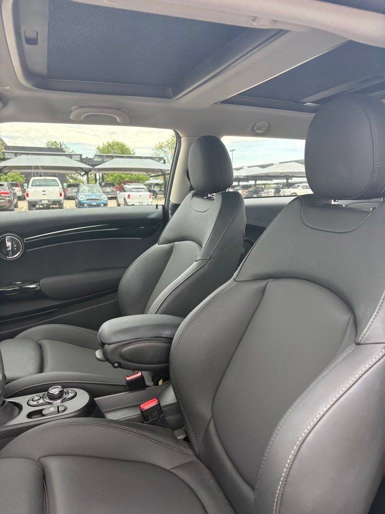 Used 2024 MINI Cooper SE FWD image 10