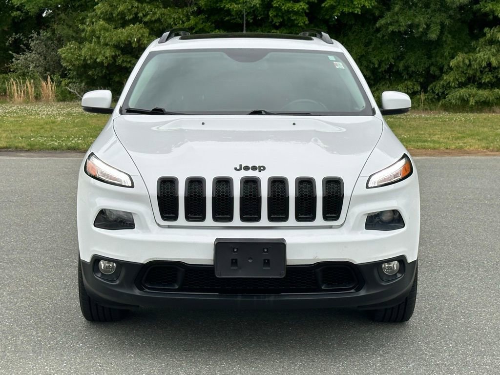 Used 2018 Jeep Cherokee Limited w/ High Altitude Package AWD/4WD image 13