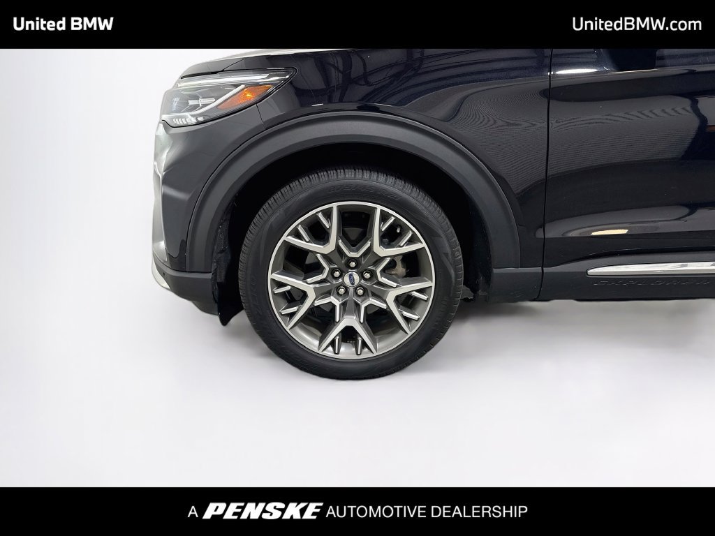 Used 2025 Ford Explorer Platinum w/ Ultimate Package RWD image 9