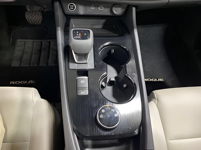 Certified 2023 Nissan Rogue SV w/ SV Premium B Package AWD/4WD image 18