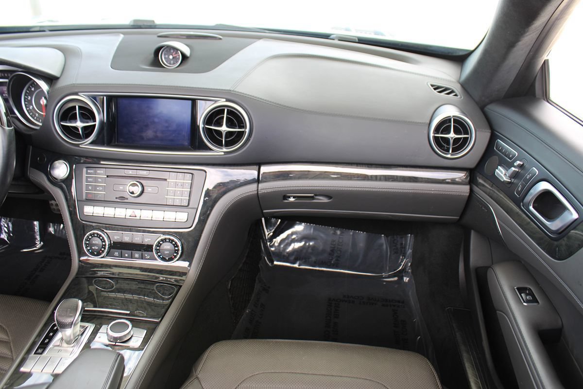 Used 2017 Mercedes-Benz SL 550 image 17