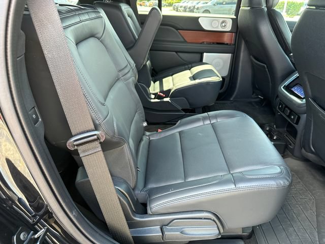 Used 2022 Lincoln Navigator Reserve w/ Equipment Group 201A AWD/4WD image 9