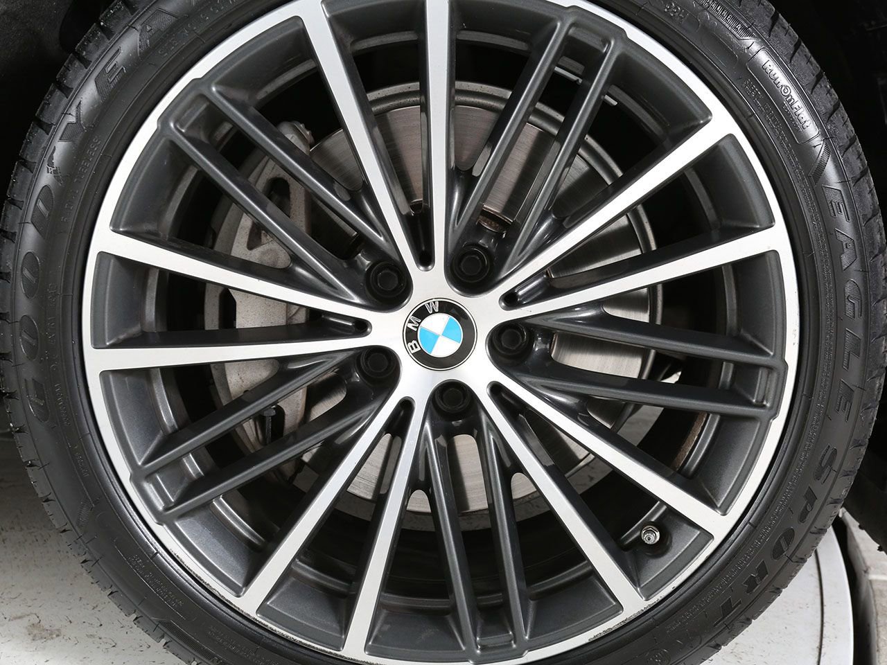 Used 2021 BMW 540i xDrive image 6