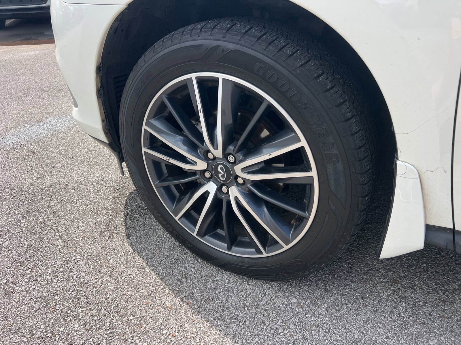 Used 2019 INFINITI QX60 Luxe w/ Sensory Package FWD image 10