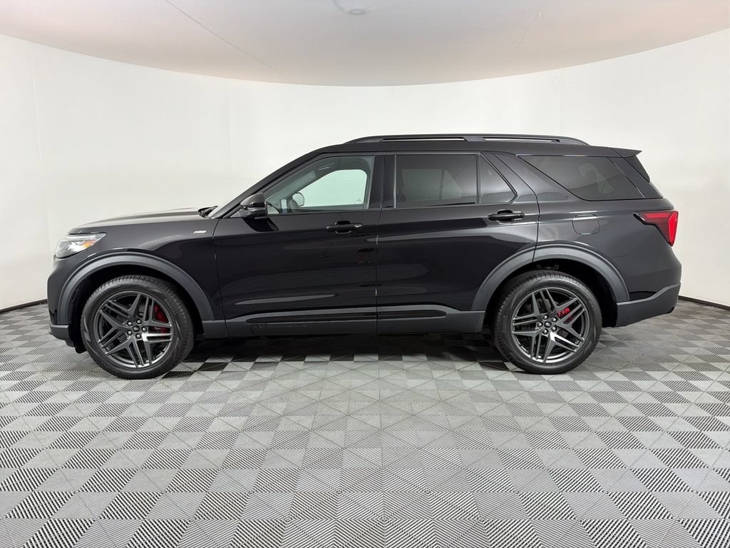 Used 2025 Ford Explorer ST-Line w/ Premium Package AWD/4WD image 6