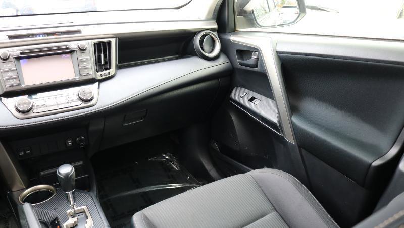 Used 2013 Toyota RAV4 XLE AWD/4WD image 14