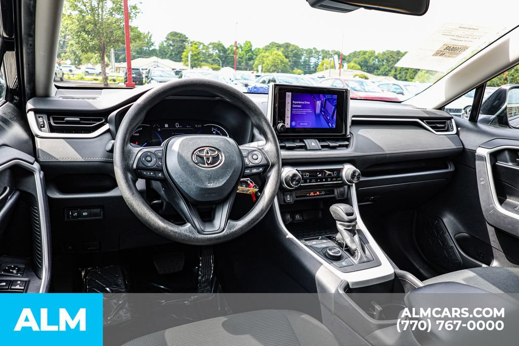Used 2024 Toyota RAV4 LE AWD/4WD image 27
