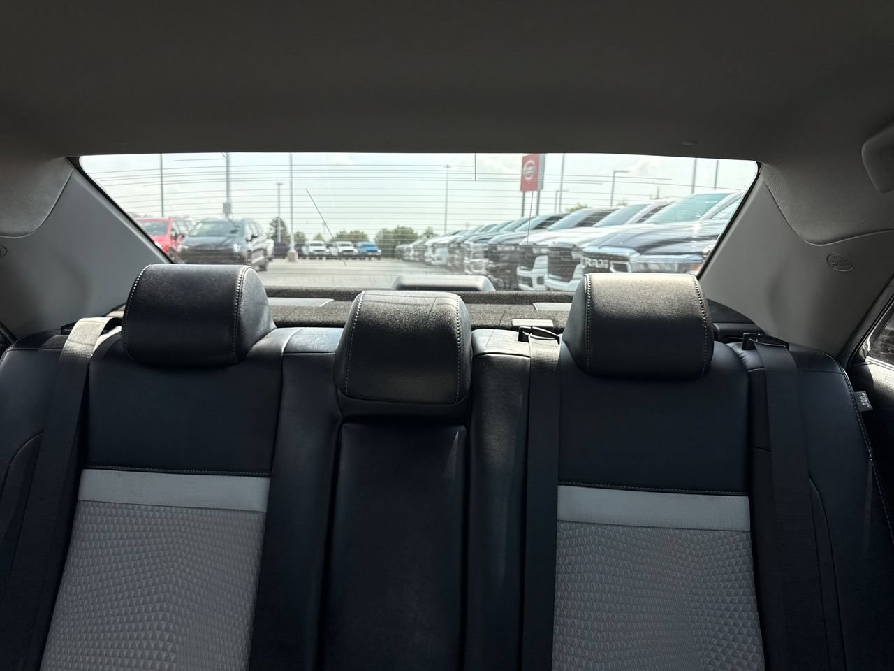 Used 2013 Toyota Camry SE FWD image 23