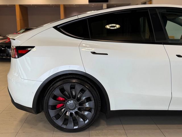 Used 2022 Tesla Model Y Performance image 17