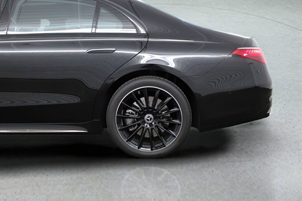 Used 2025 Mercedes-Benz S 580 4MATIC Sedan image 13