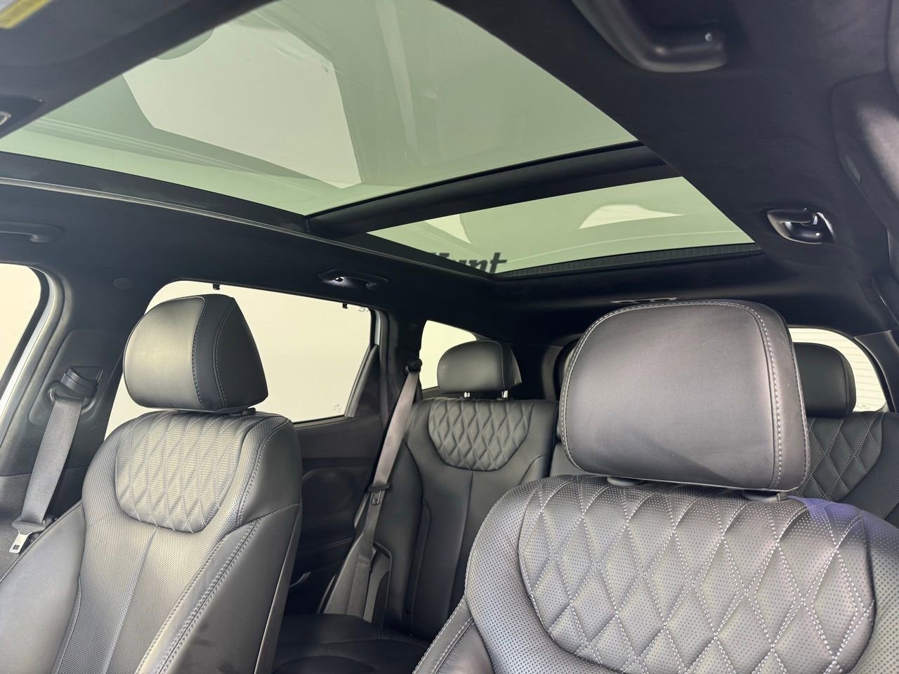 Used 2023 Hyundai Santa Fe Calligraphy image 9