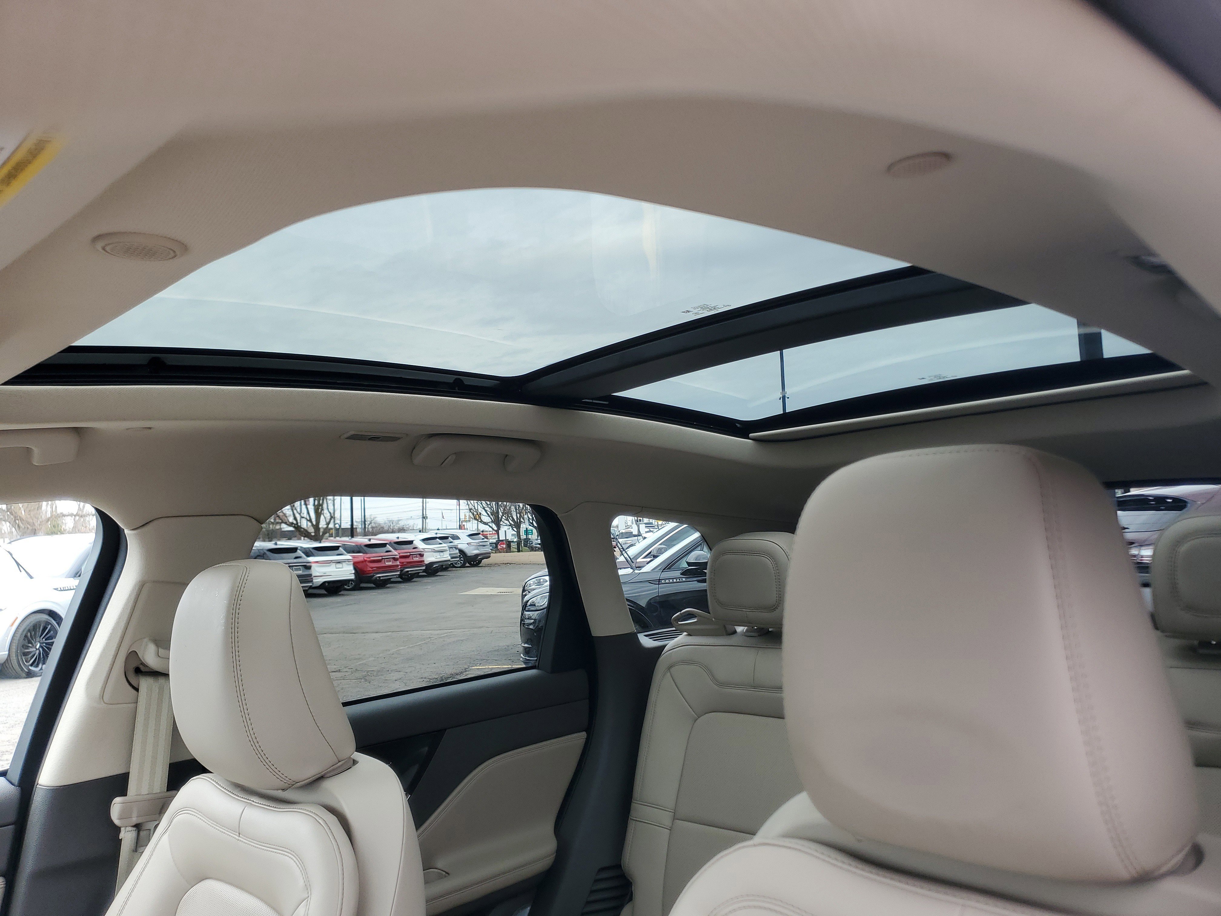 Certified 2023 Lincoln Corsair Reserve w/ Equipment Group 201A AWD/4WD image 11