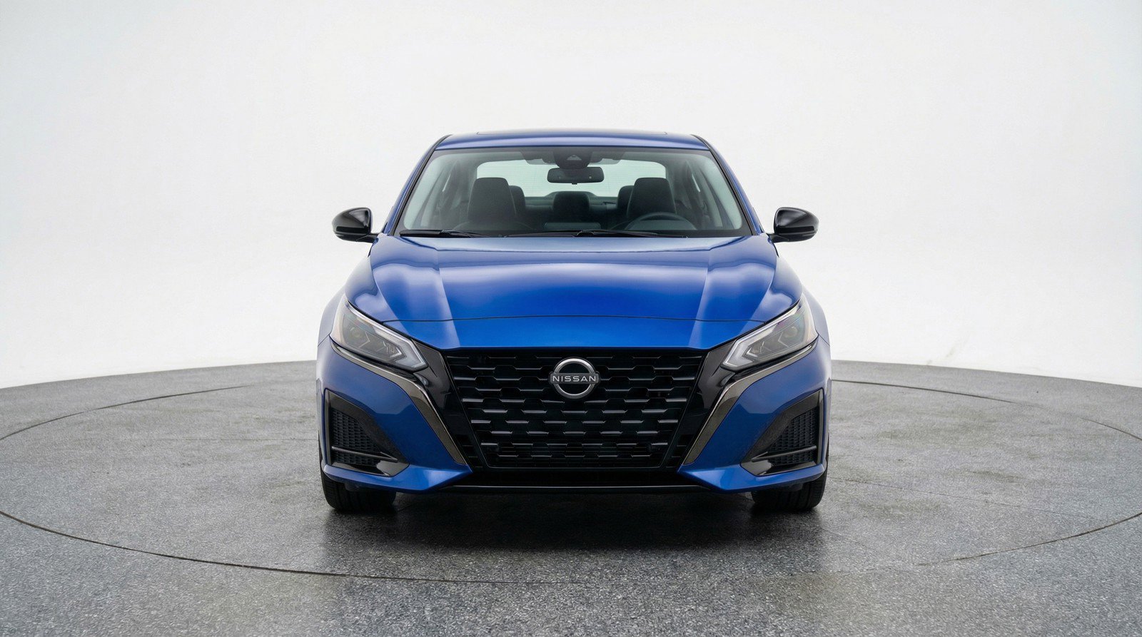 Used 2025 Nissan Altima 2.5 SR image 2