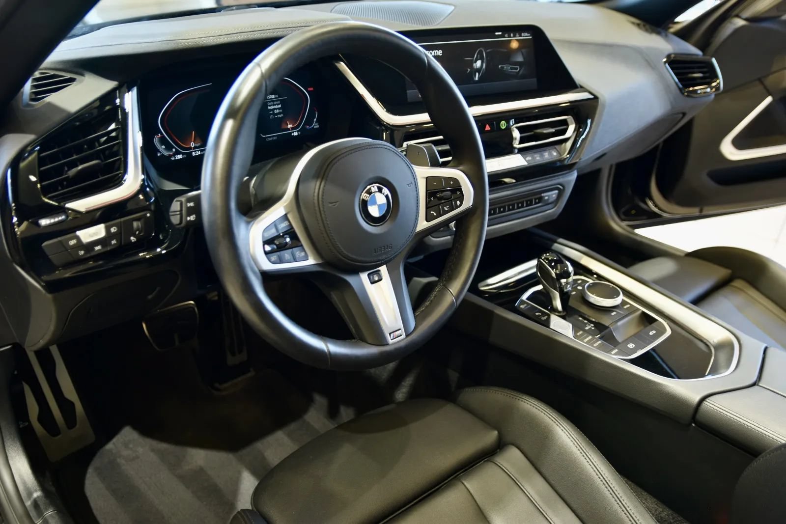 Used 2026 BMW Z4 sDrive30i RWD image 17