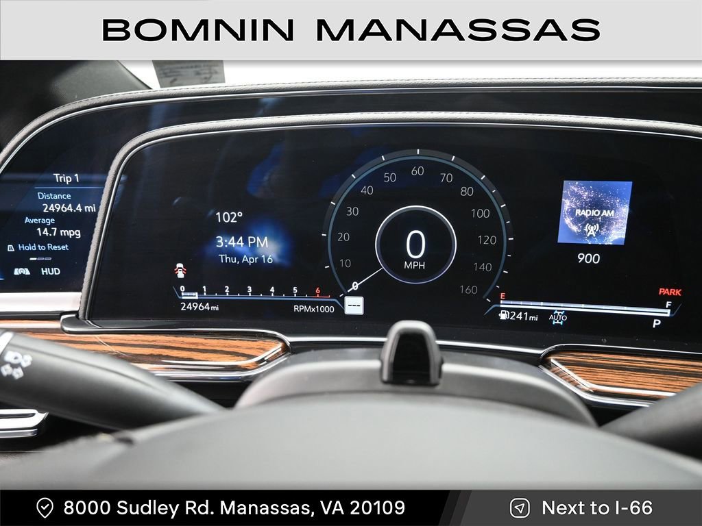 Used 2024 Cadillac Escalade ESV Premium Luxury AWD/4WD image 22