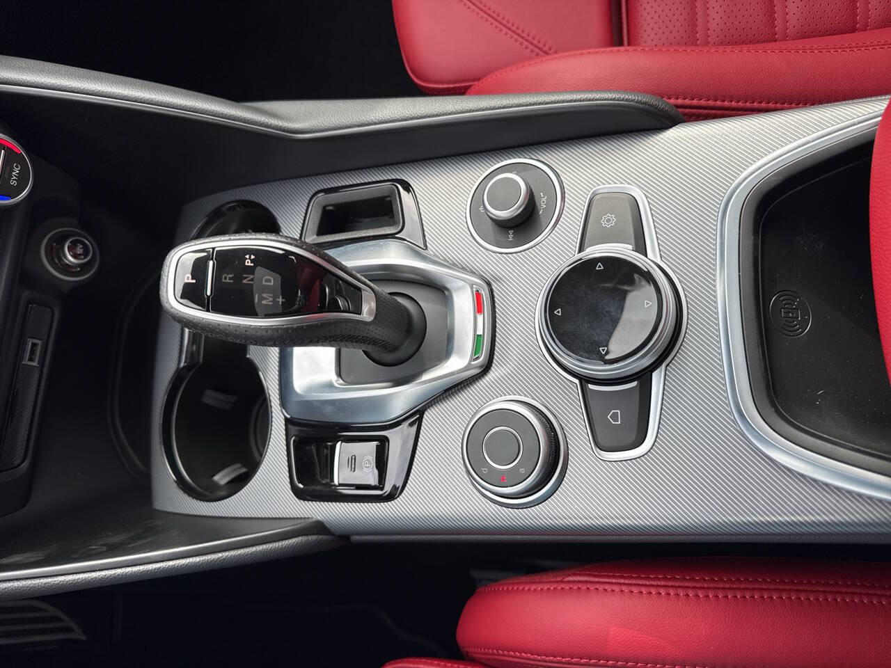 Used 2024 Alfa Romeo Giulia Veloce image 18