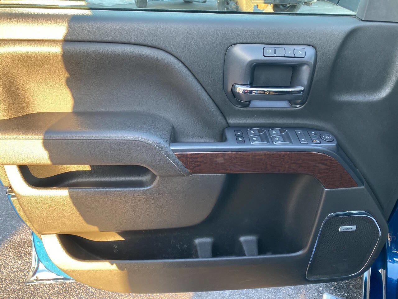 Used 2018 GMC Sierra 1500 SLT image 11