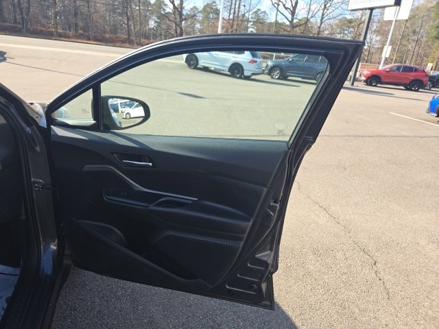 Used 2021 Toyota C-HR LE image 29