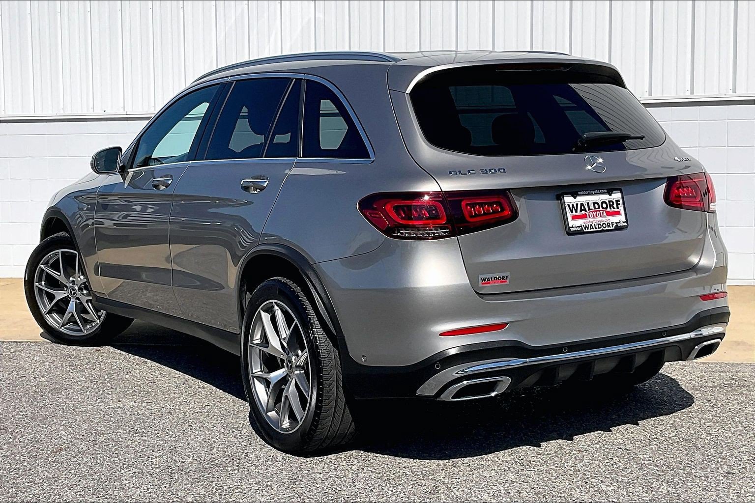 Used 2021 Mercedes-Benz GLC 300 4MATIC image 15