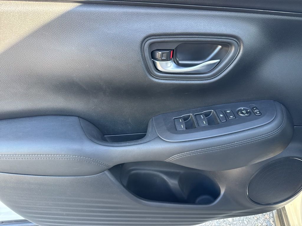 Used 2023 Honda HR-V LX image 22