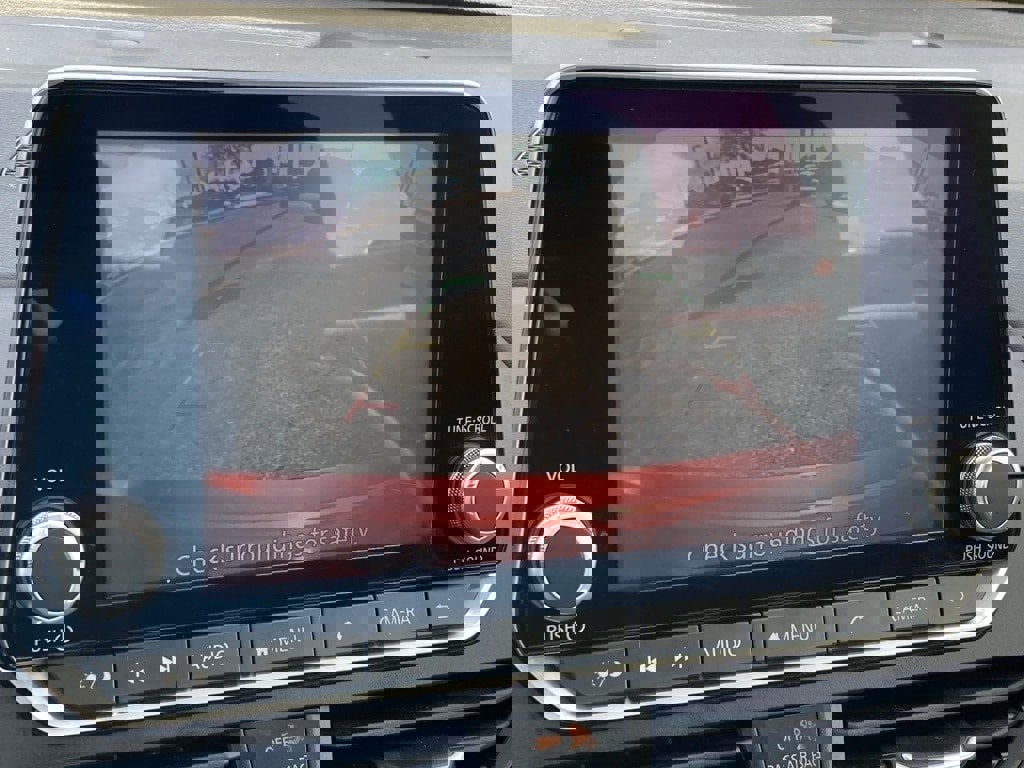 Used 2025 Nissan Altima 2.5 SV image 19