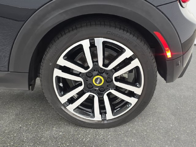 Certified 2024 MINI Cooper SE FWD image 26