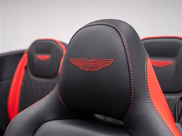 Used 2025 Aston Martin DB12 Convertible RWD image 5