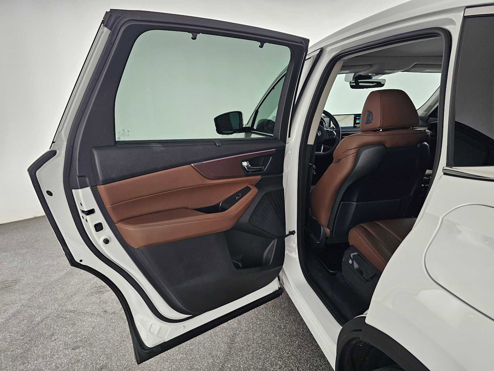 Used 2023 Acura MDX FWD w/ Technology Package image 17