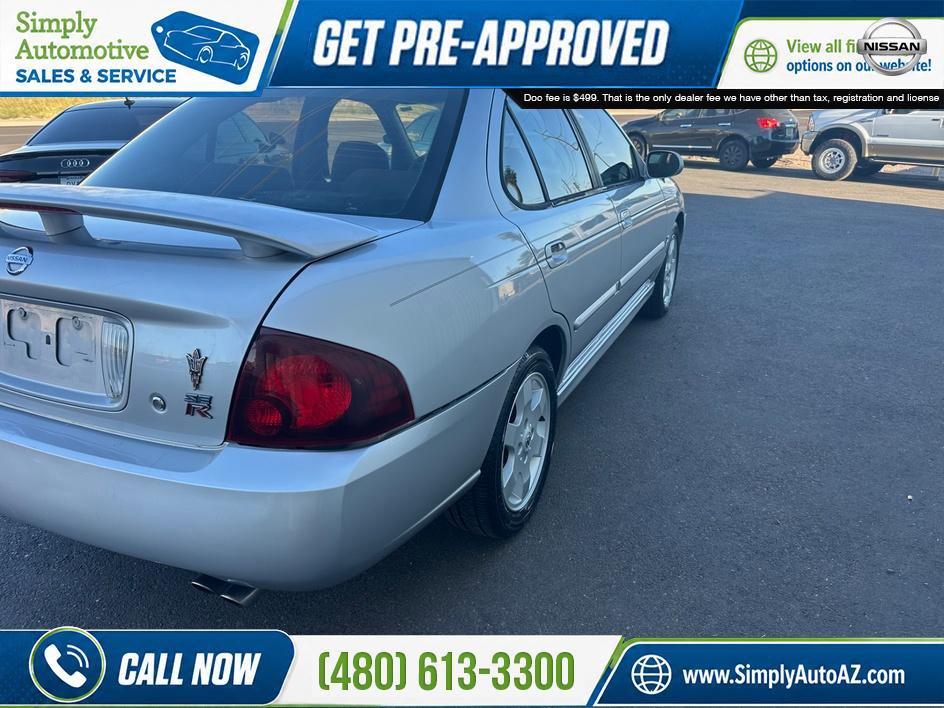 Used 2006 Nissan Sentra SE-R w/ (J01) Sunroof Pkg FWD image 11