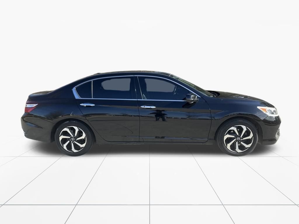 Used 2017 Honda Accord EX-L image 10