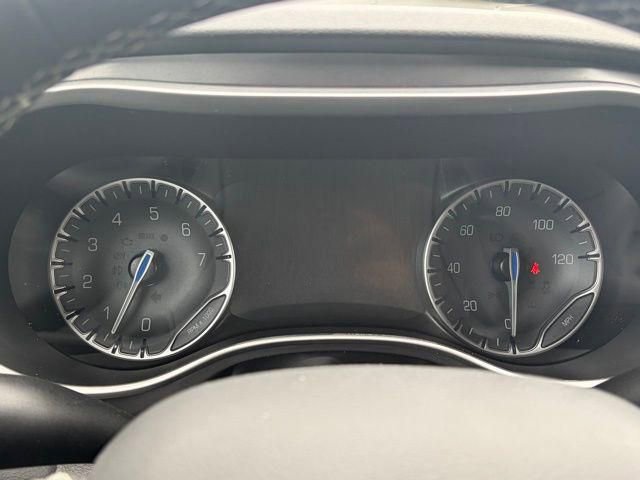 New 2026 Chrysler Voyager LX image 18