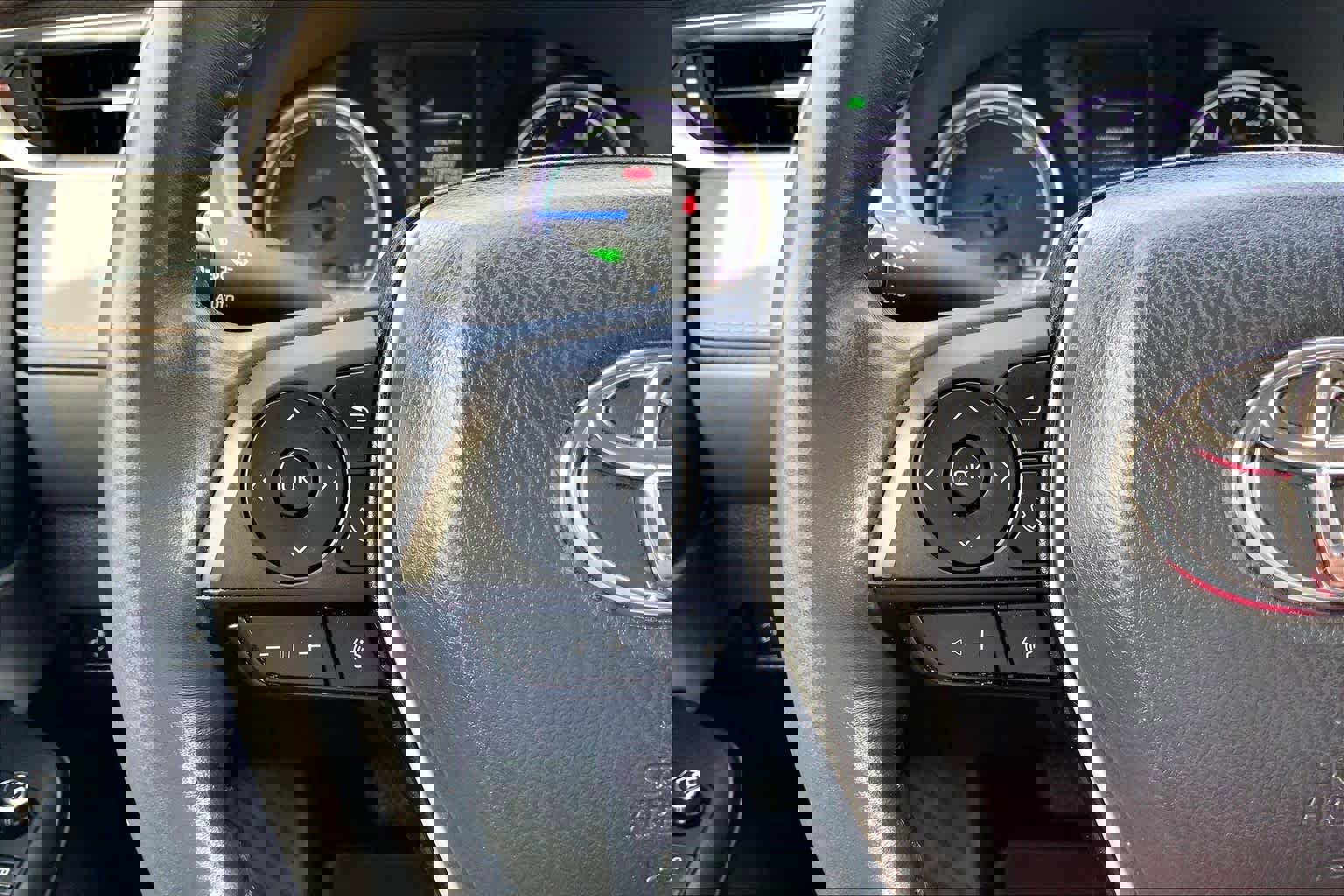 Used 2021 Toyota Venza LE w/ Carpet Mat Package (TMS) image 21