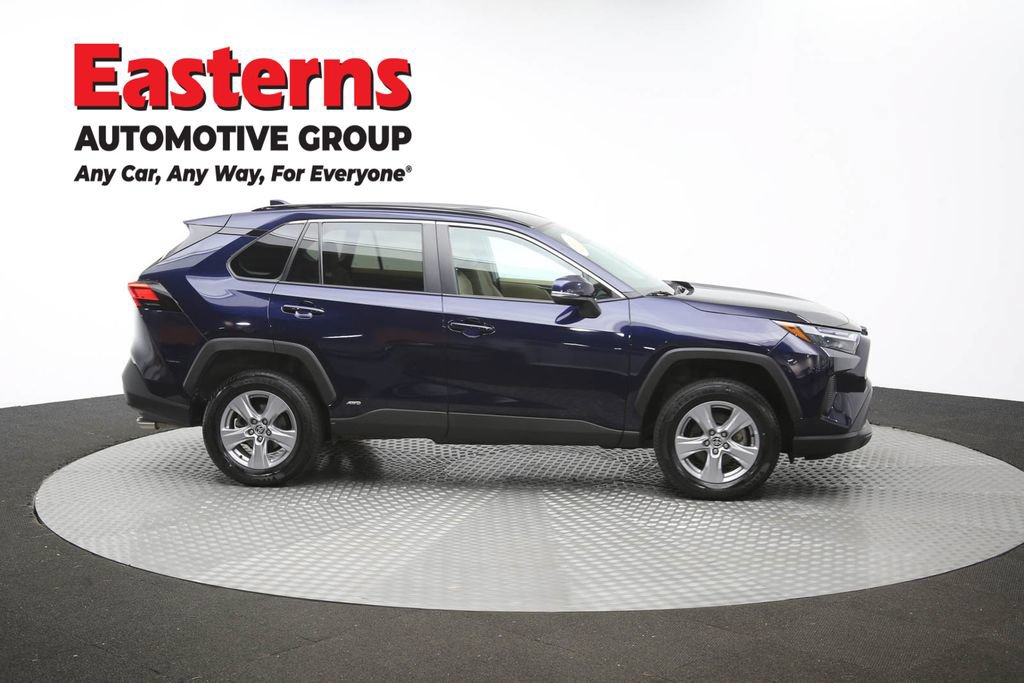 Used 2022 Toyota RAV4 XLE AWD/4WD image 50